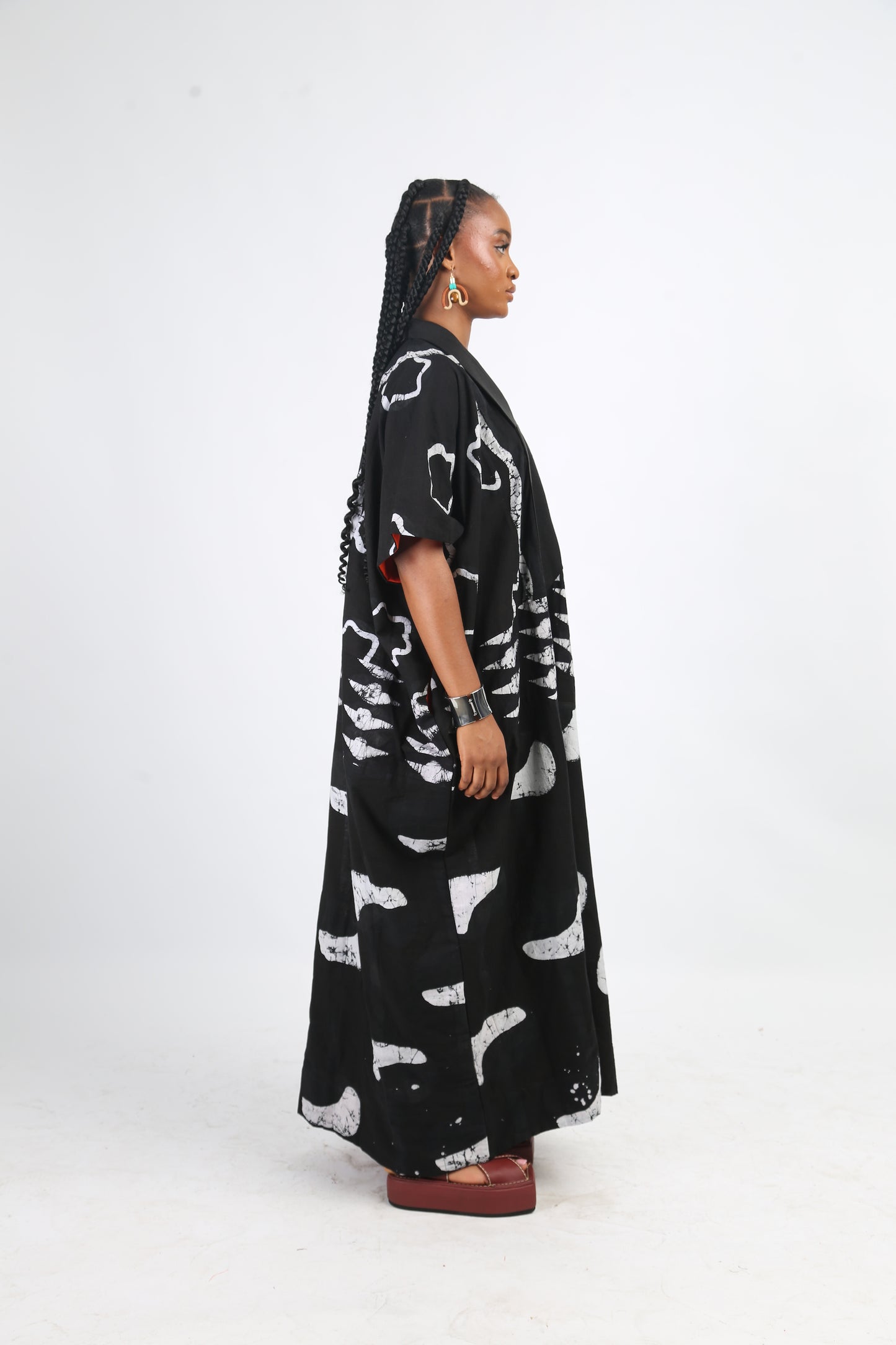 WHITE AND BLACK MULTIPRINT AGBADA WITH BLACK ASO OKE