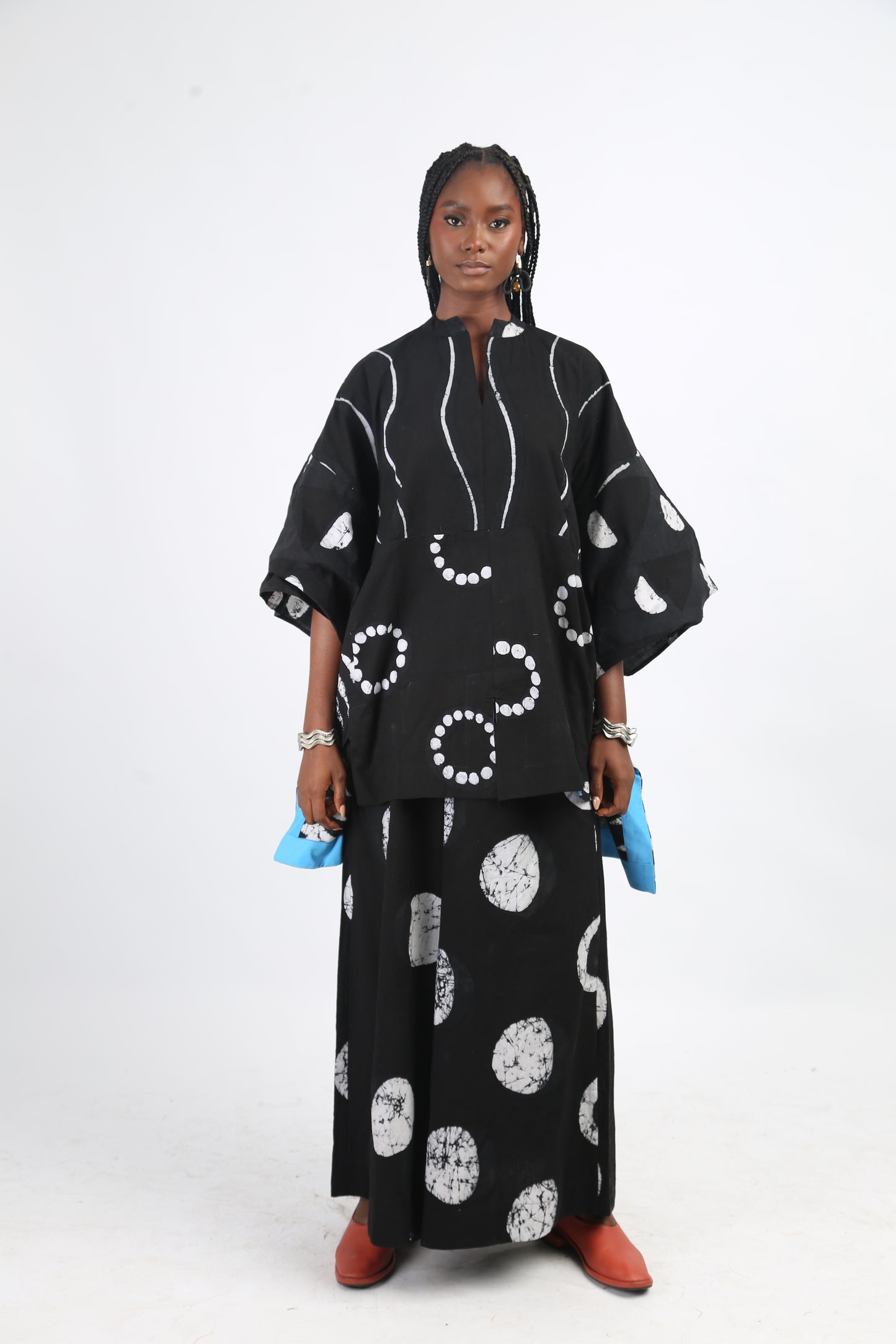 WHITE AND BLACK MULTIPRINT WIDE LEG PANT