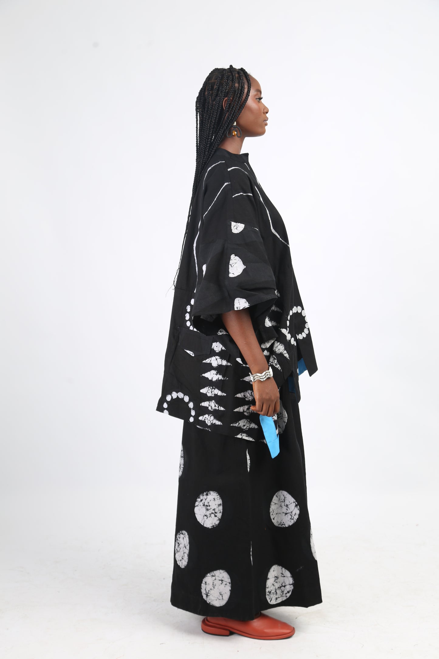 WHITE AND BLACK MULTIPRINT OSAKA BLOUSE WITH KIMONO SLEEVES
