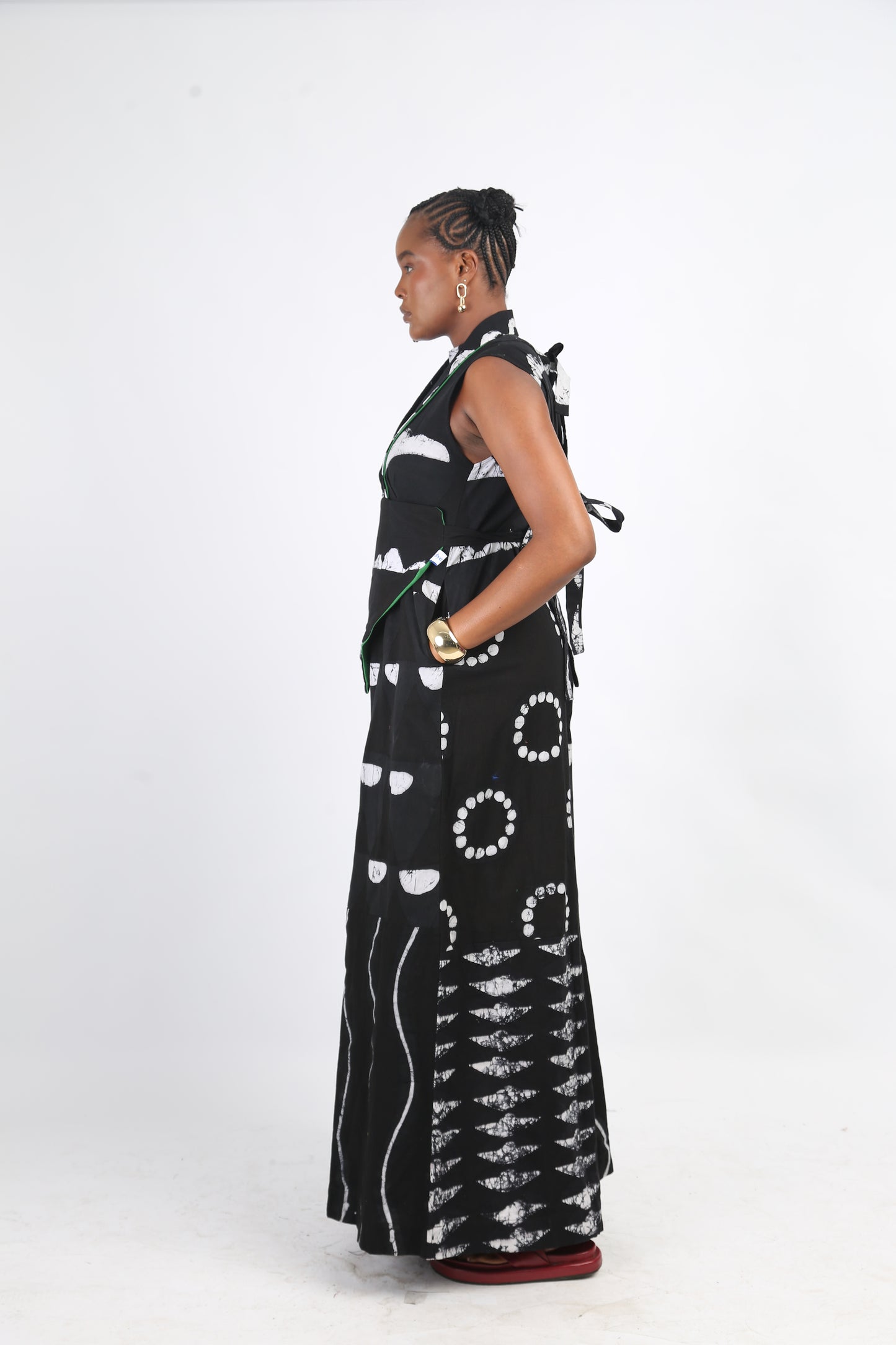 WHITE AND BLACK MULTIPRINT JUMPSUIT