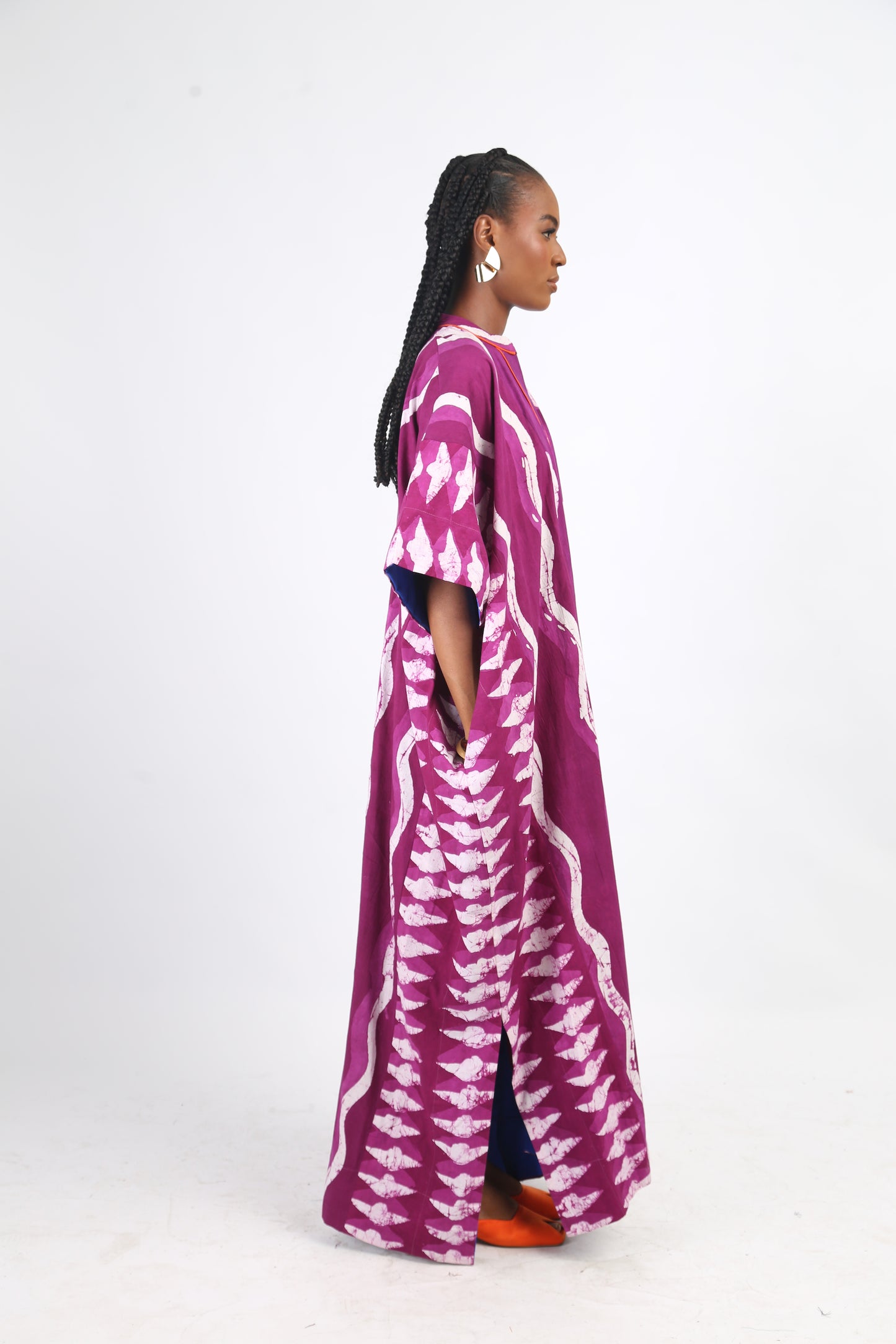 WHITE AND MAGENTA MULTIPRINT JALABIYA