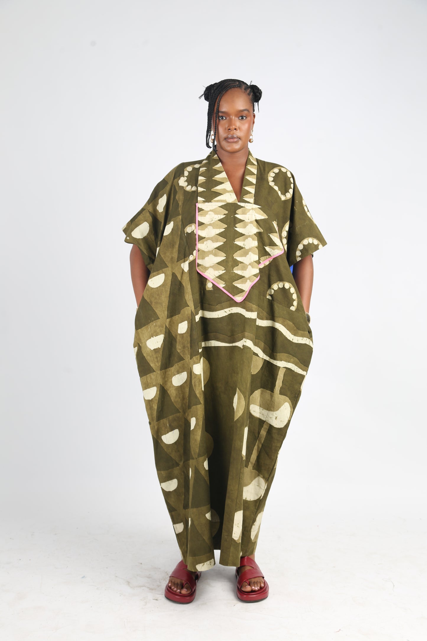 WHITE AND KHAKI MULTIPRINT AGBADA WITH PINK OUTLINE