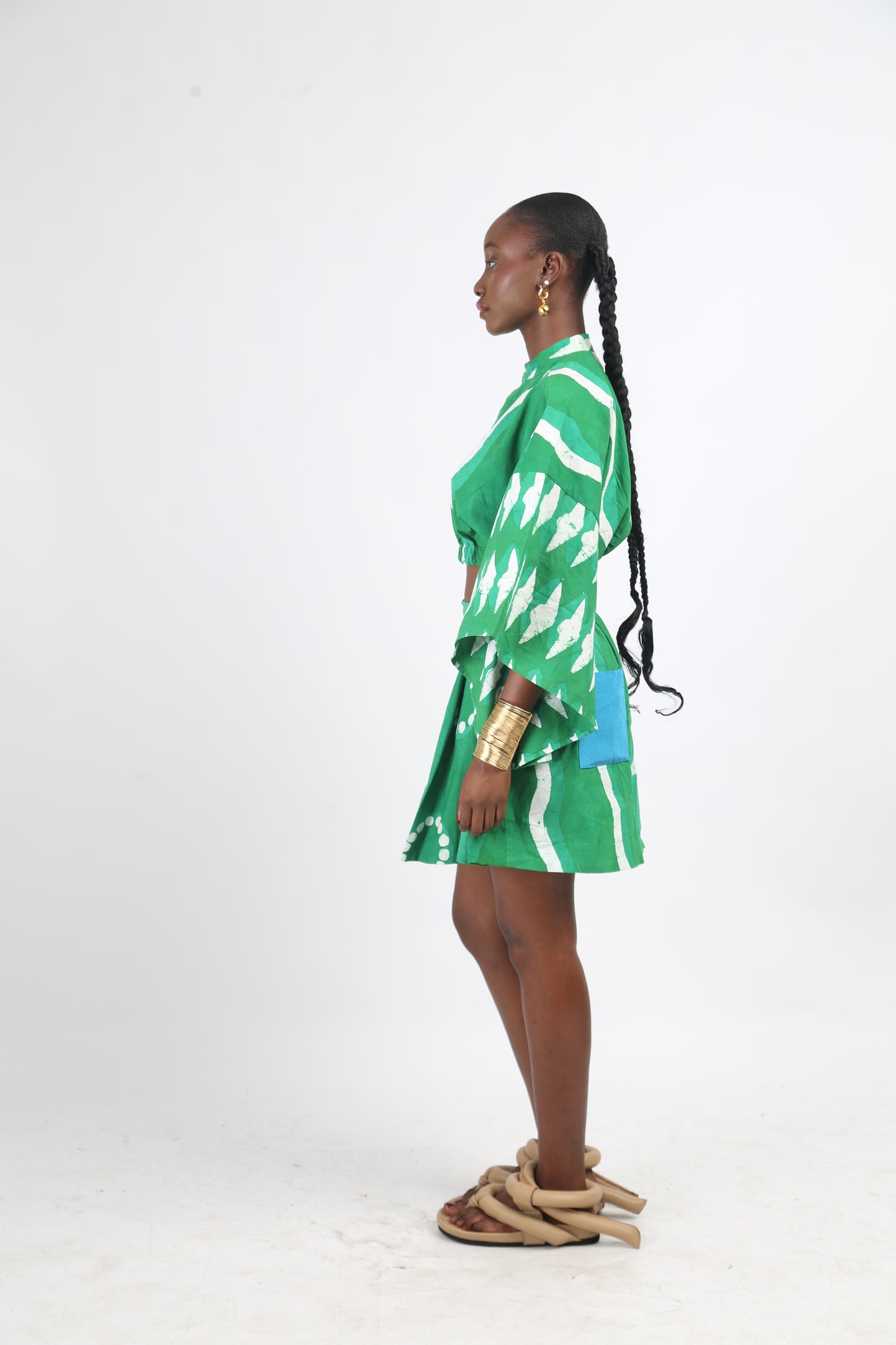 WHITE AND GREEN MULTIPRINT SHORTS