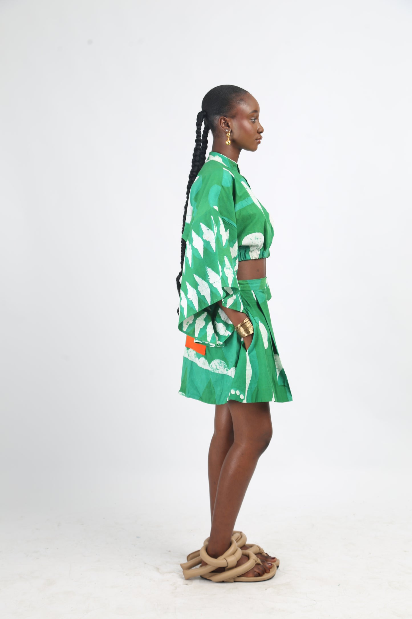 WHITE AND GREEN MULTIPRINT SHORTS