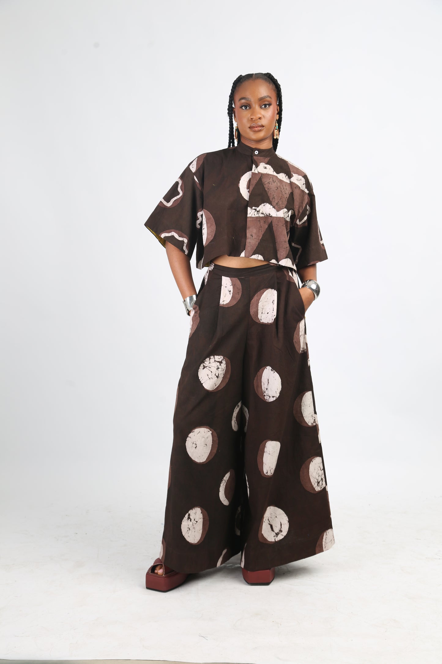 WHITE AND BROWN MULTIPRINT WIDE LEG PANTS