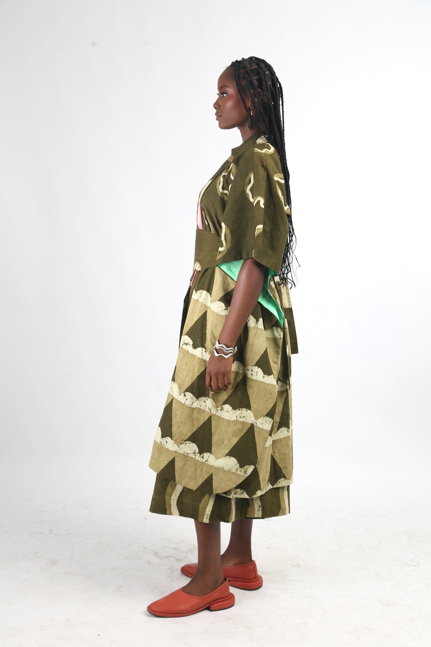 WHITE AND KHAKI MULTIPRINT ARTIST'S KIMONO
