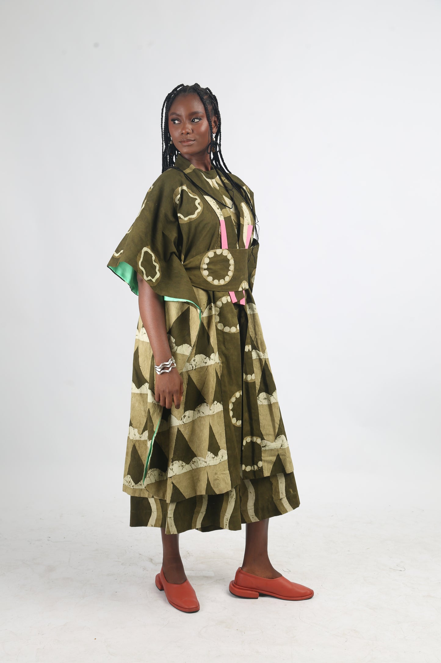 WHITE AND KHAKI MULTIPRINT ARTIST'S KIMONO