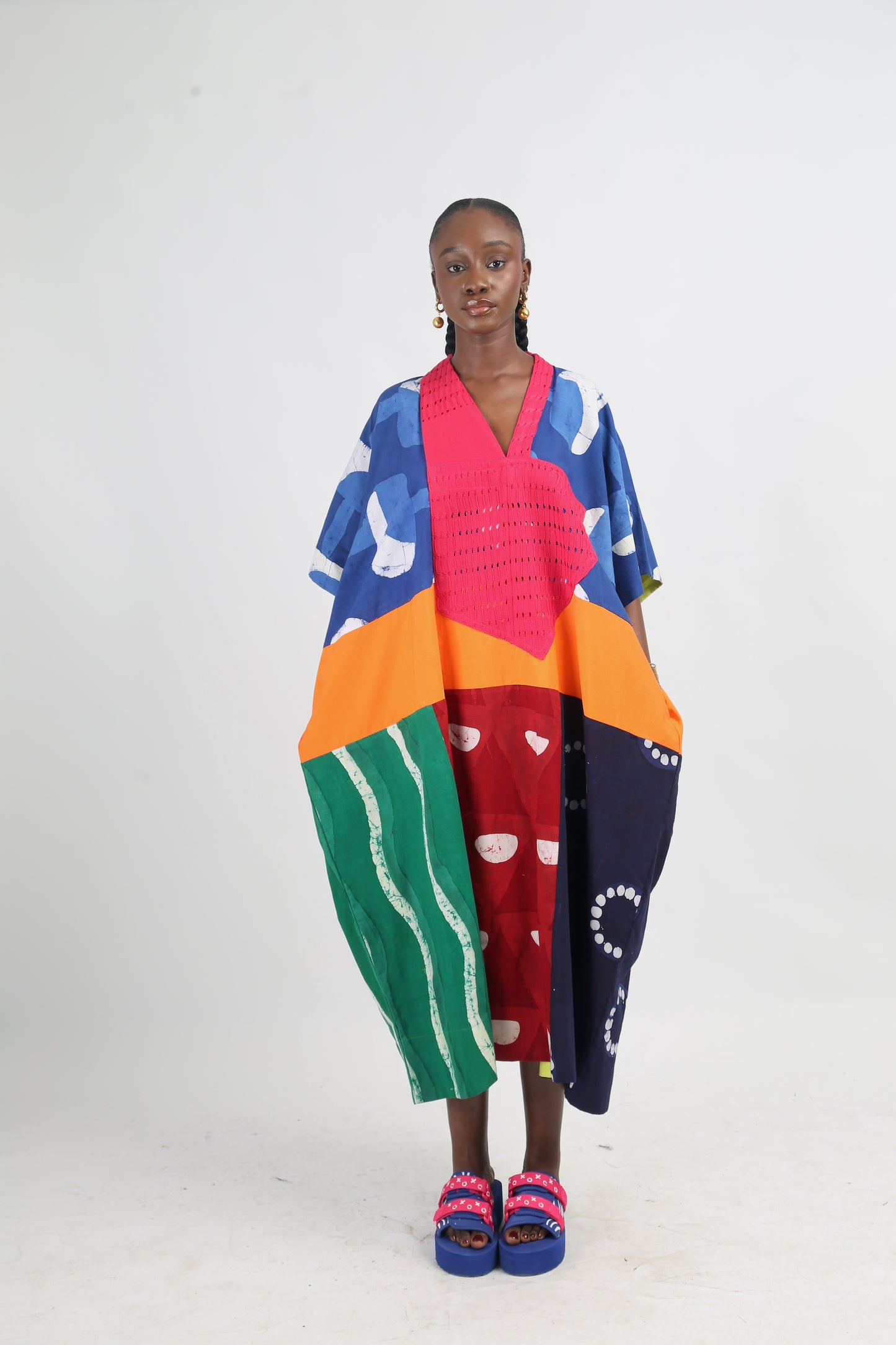 WHITE AND BLUE BRIGHT MULTICOLOURED AGBADA WITH FUCHSIA ASOOKE WITH HOLES
