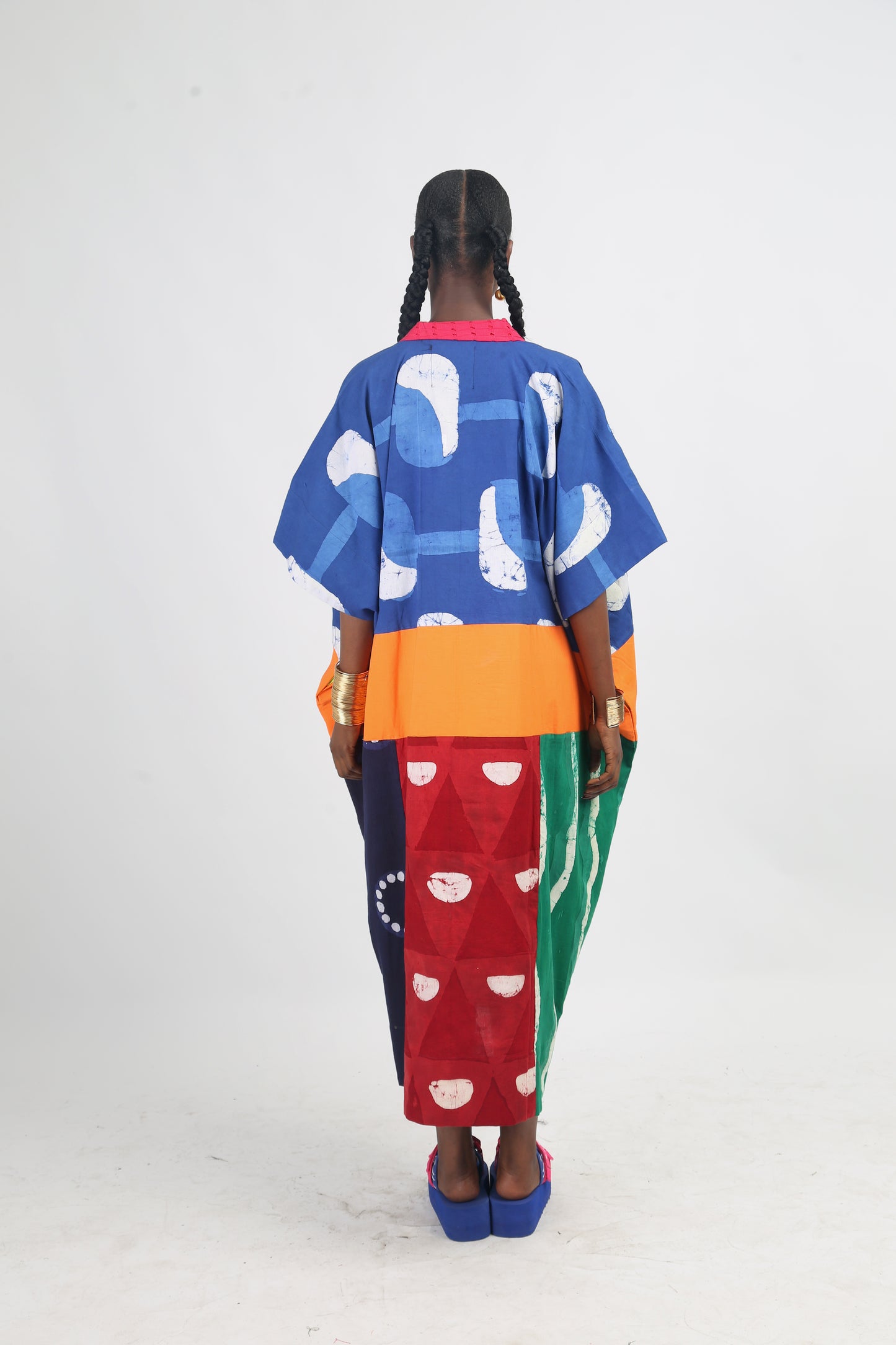 WHITE AND BLUE BRIGHT MULTICOLOURED AGBADA WITH FUCHSIA ASOOKE WITH HOLES