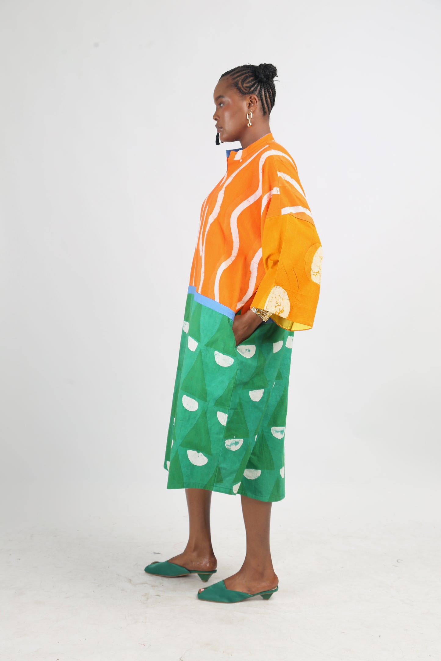 TANGERINE AND GREEN MULTICLOURED KAFTAN WITH TORQUOISE OUTLINE