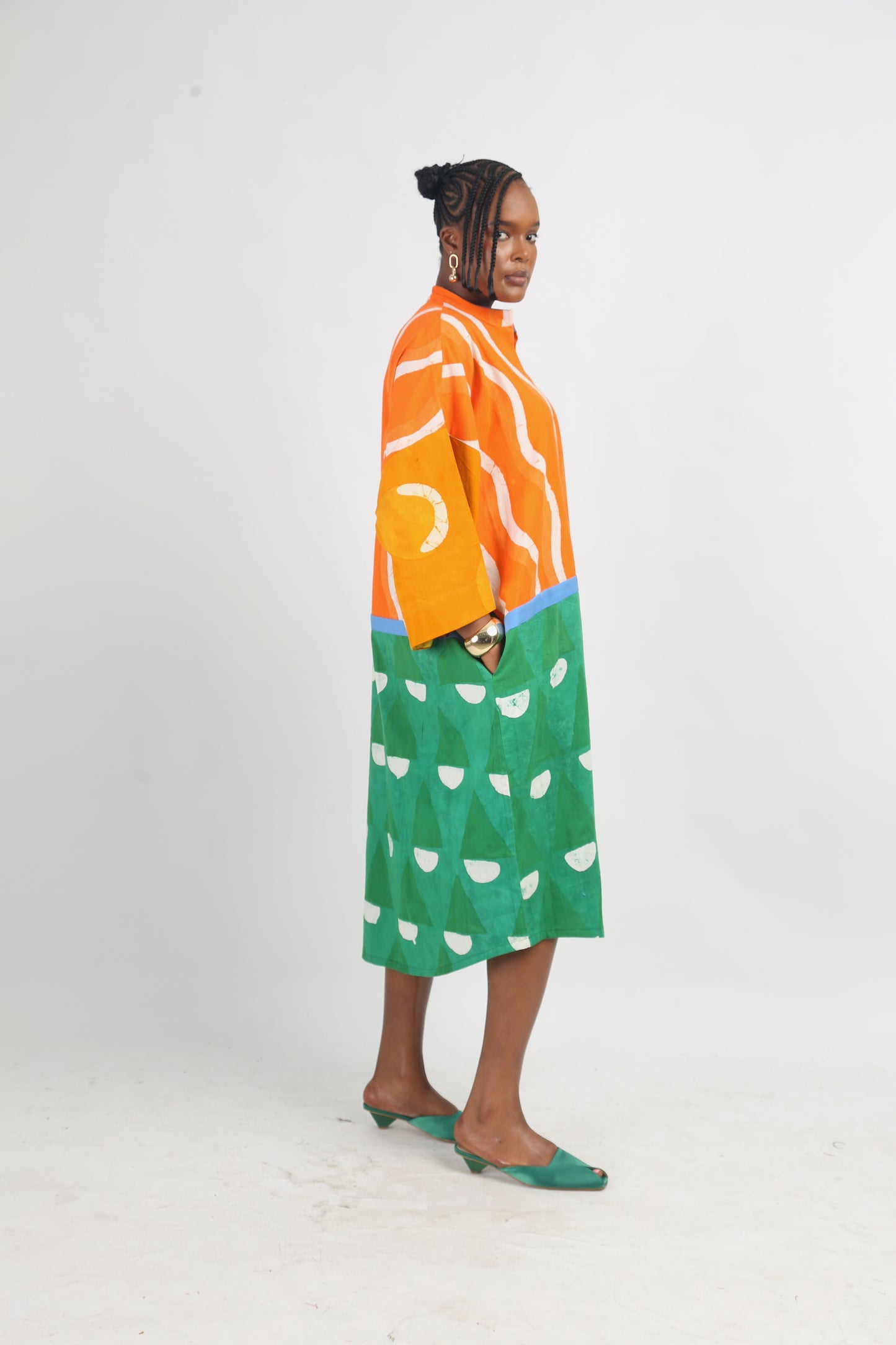 TANGERINE AND GREEN MULTICLOURED KAFTAN WITH TORQUOISE OUTLINE