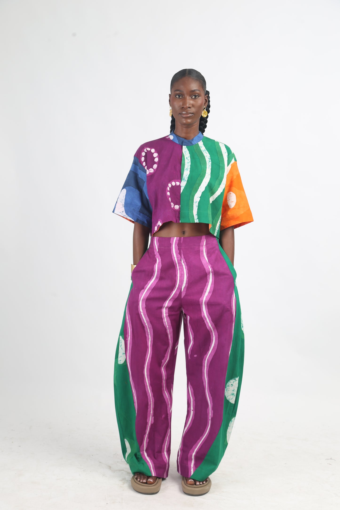 BRIGHT MULTICOLOURED CROP SHIRT