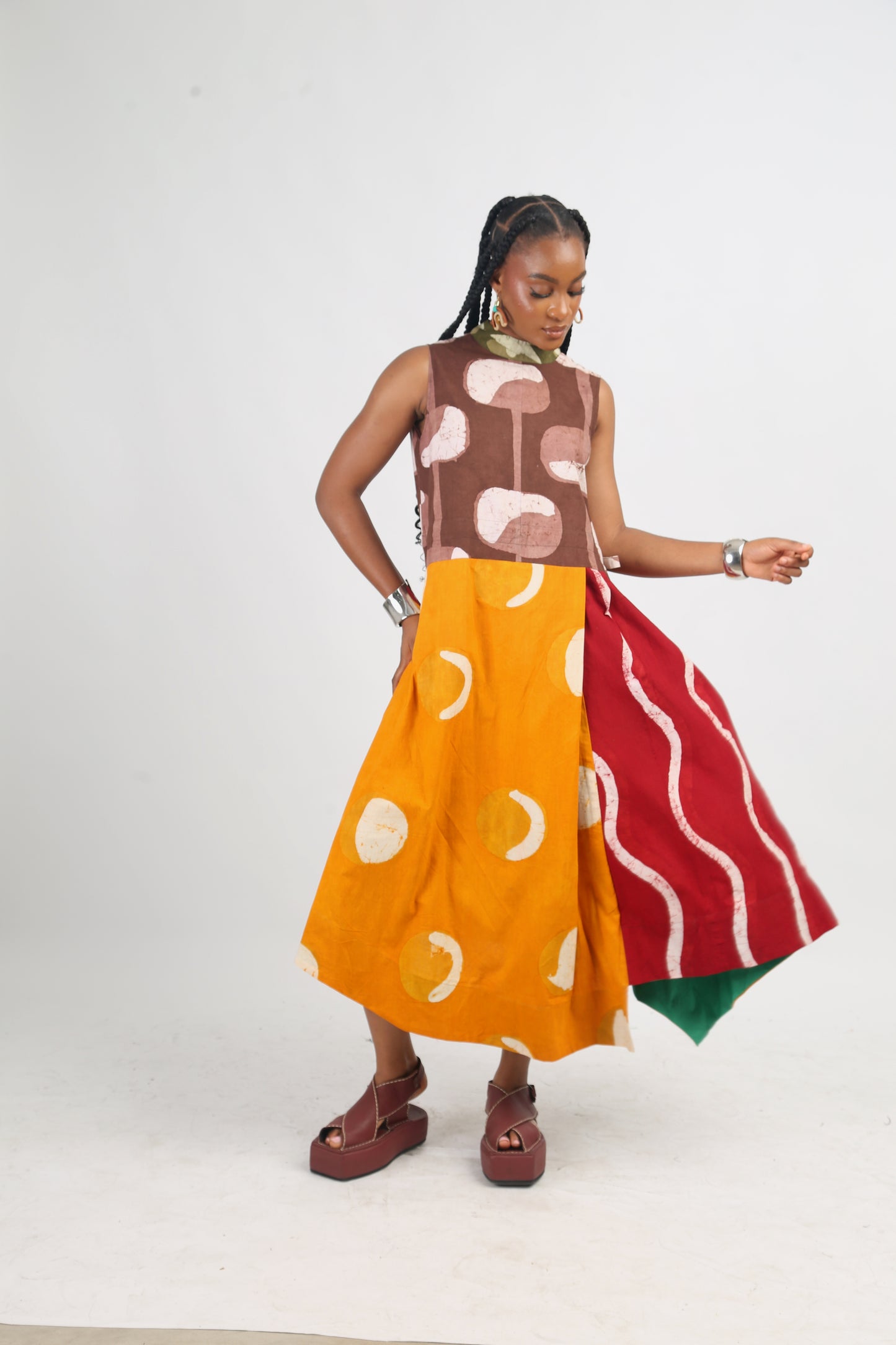 BROWN AND GOLDEN YELLOW MULTICOLOURED SLEEVELESS MIDI IRO DRESS