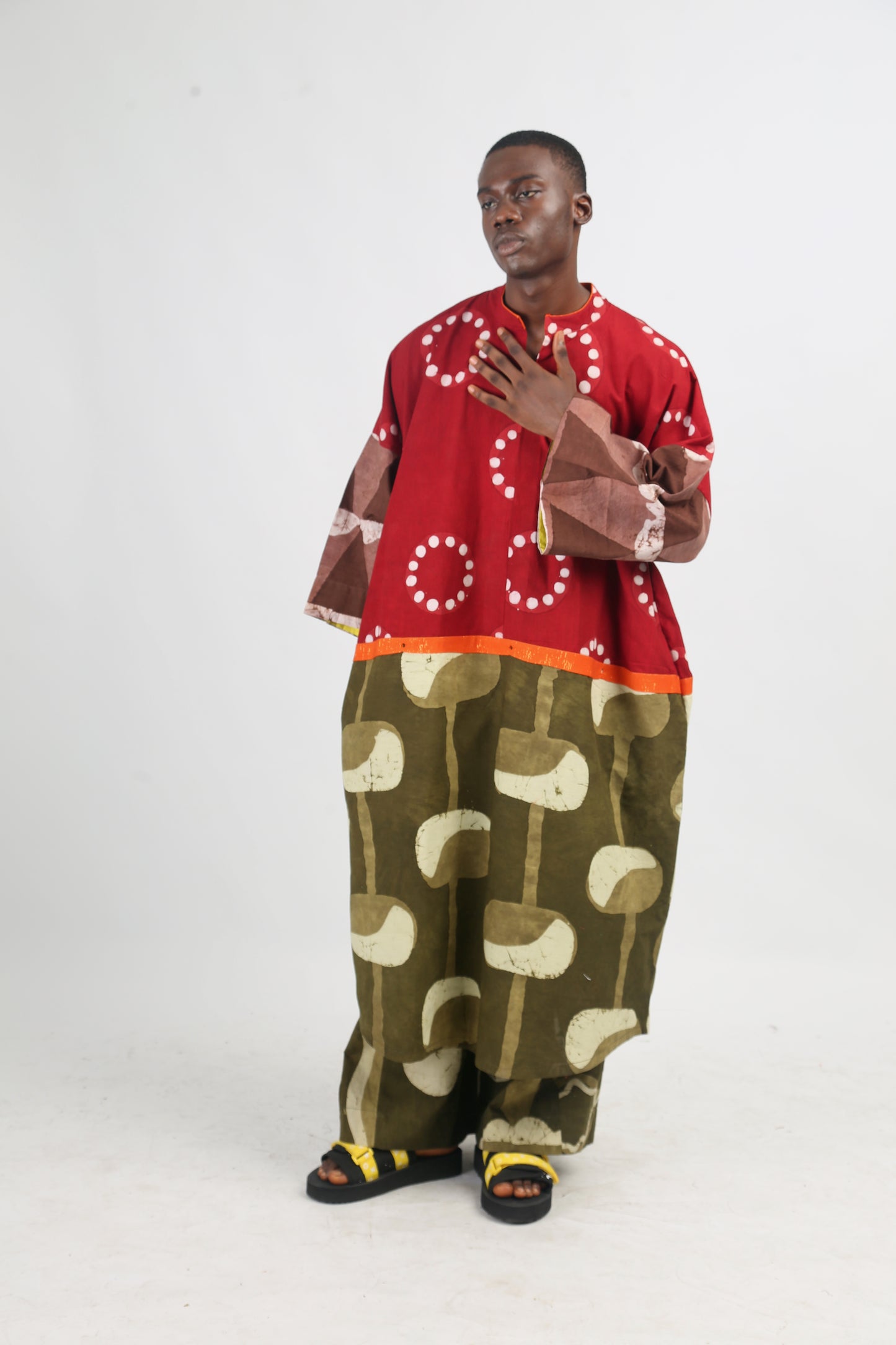 RED AND KHAKI MULTICOLOURED KAFTAN WITH ORANGE OUTLINE