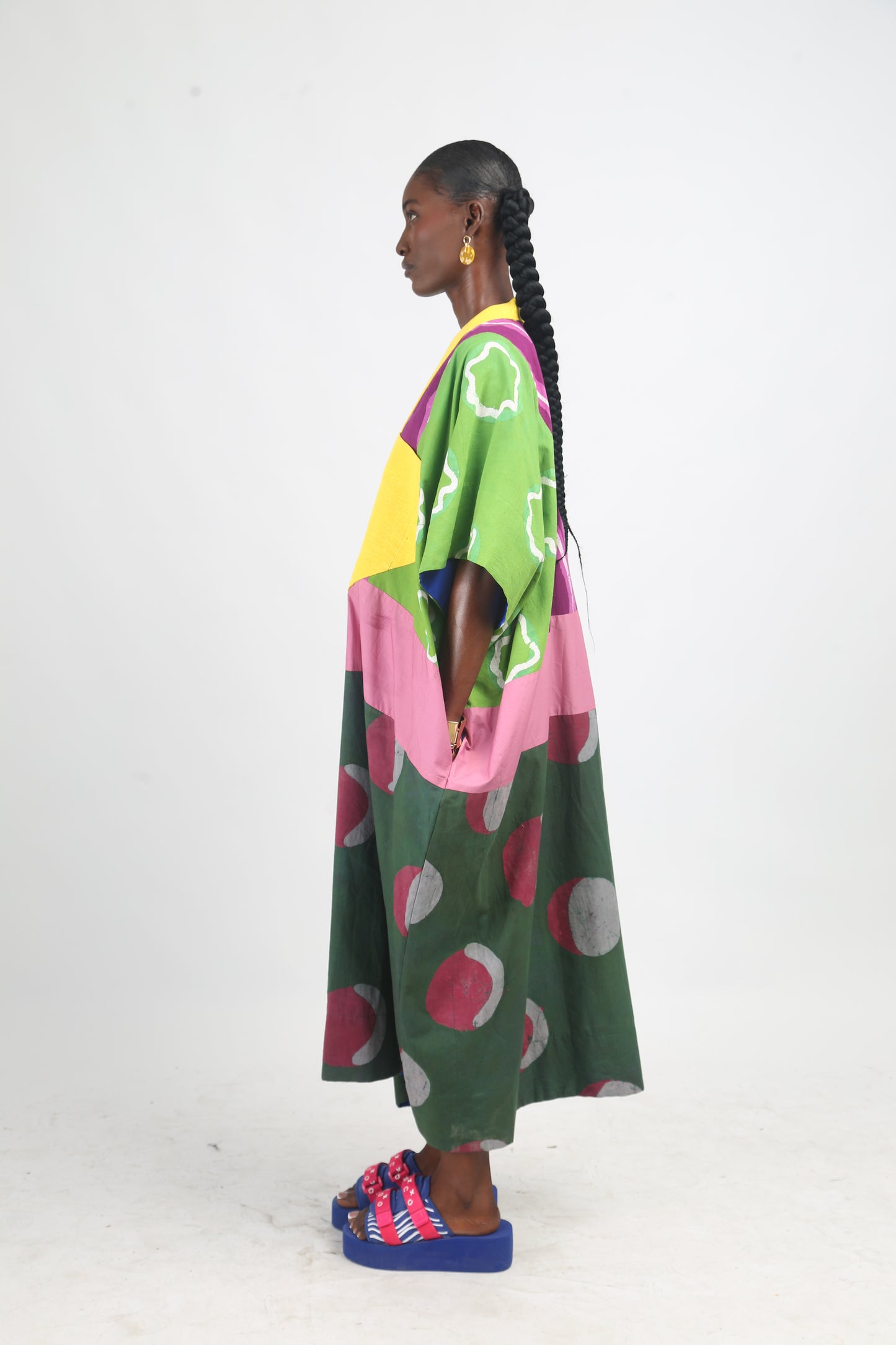 BRIGHT MULTICOLOURED AGBADA WITH GREY, PINK AND OLIVE BOTTOM, WITH YELLOW ASOOKE