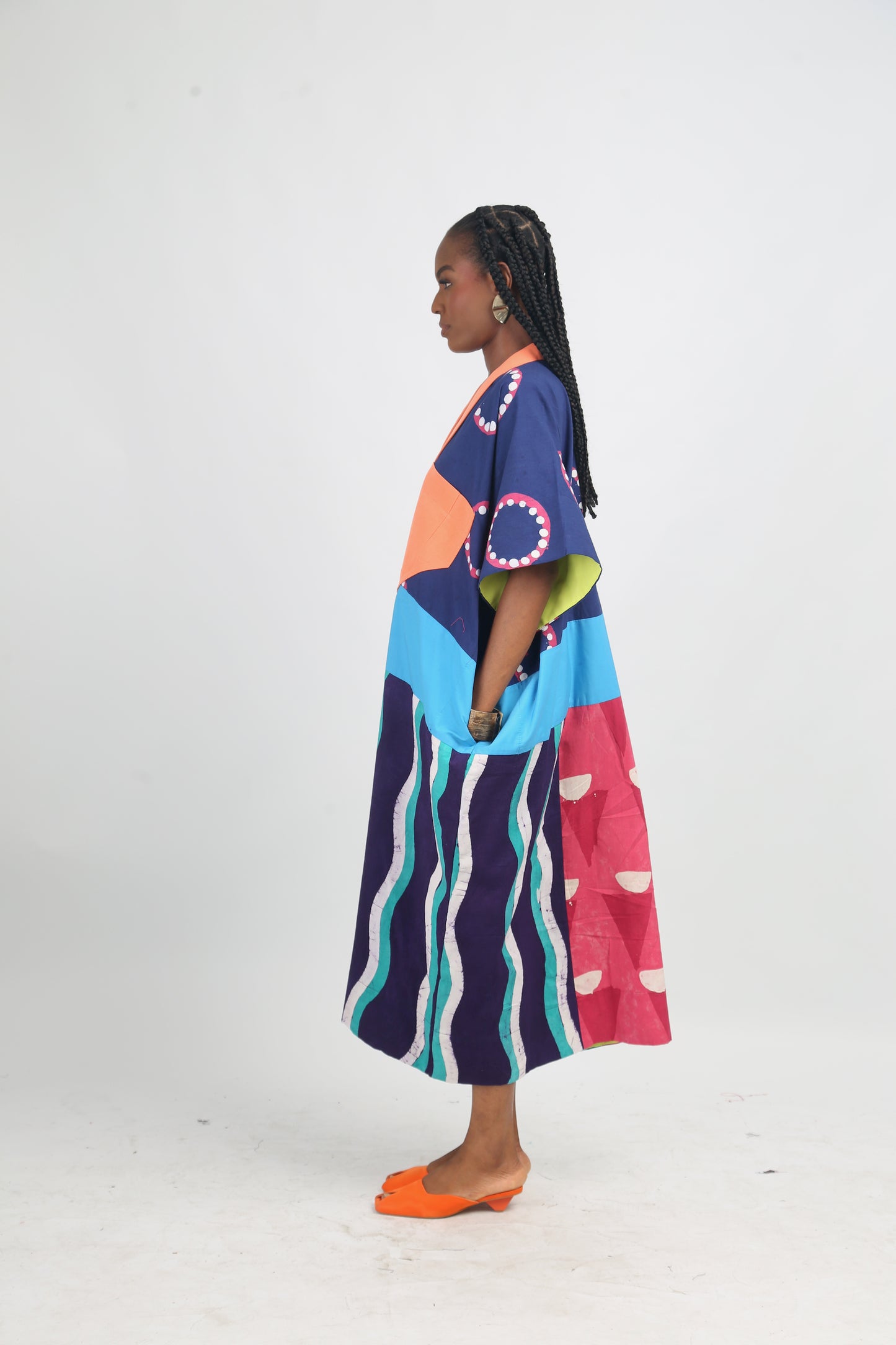 WHITE PINK AND TEAL MULTICOLOURED AGBADA WITH PEACH ASOOKE