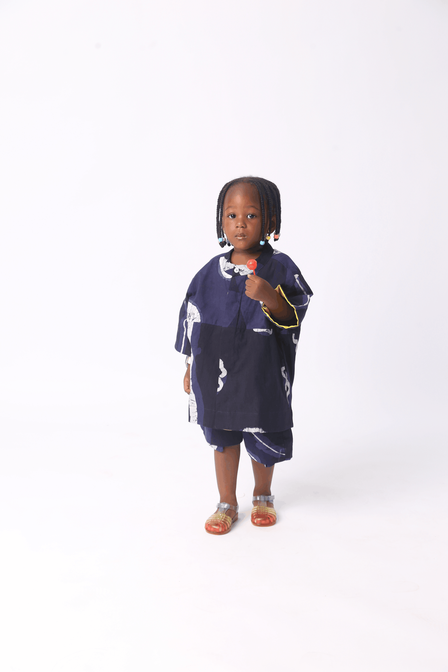 KIDS WHITE AND NAVY BLUE MULTIPRINT SHORTS