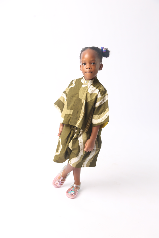 KIDS WHITE AND KHAKI MULTIPRINT SHORT