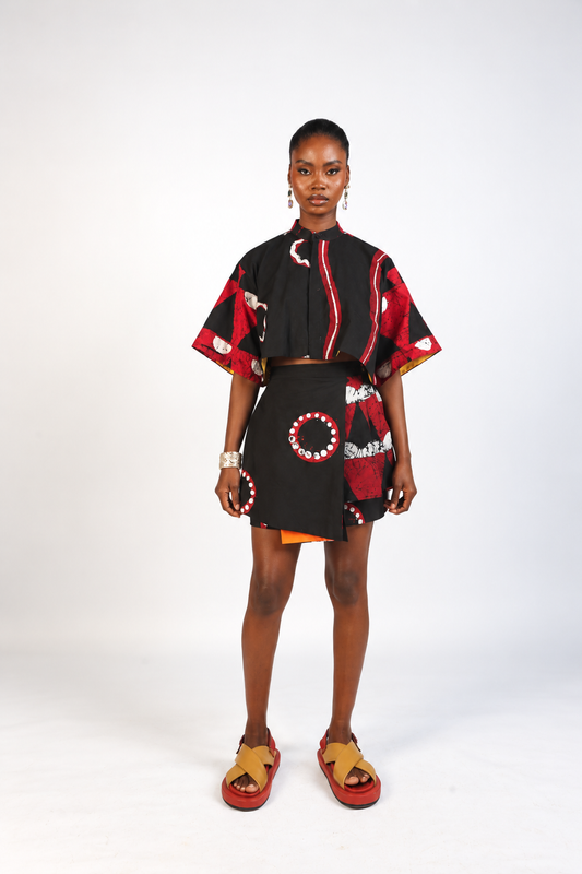 WHITE, BLACK AND SINGLE COLOURED PRINT MINI IRO SKORT