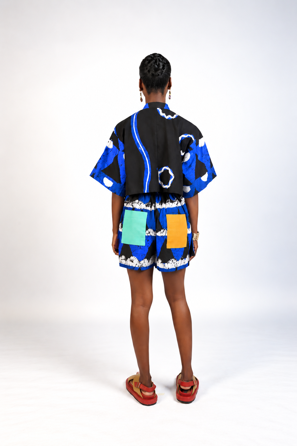 WHITE, BLACK AND SINGLE COLOURED PRINT MINI IRO SKORT