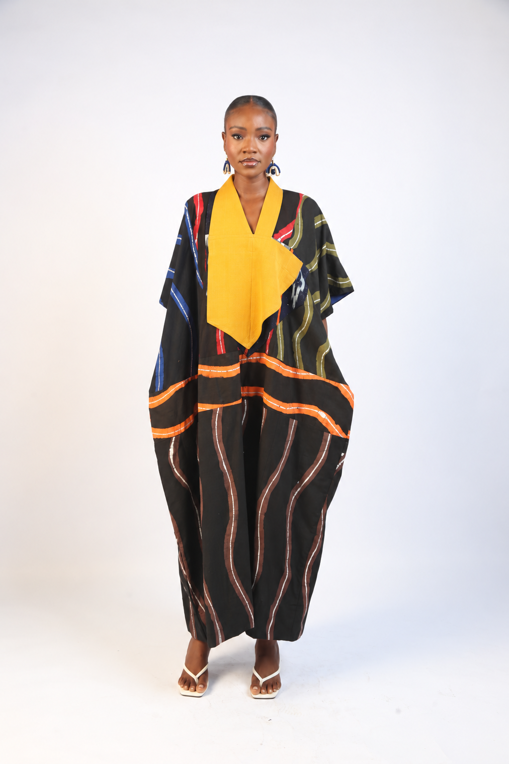 BLACK THINLINE MULTICOLOURED AGBADA WITH  WOVEN COLLAR