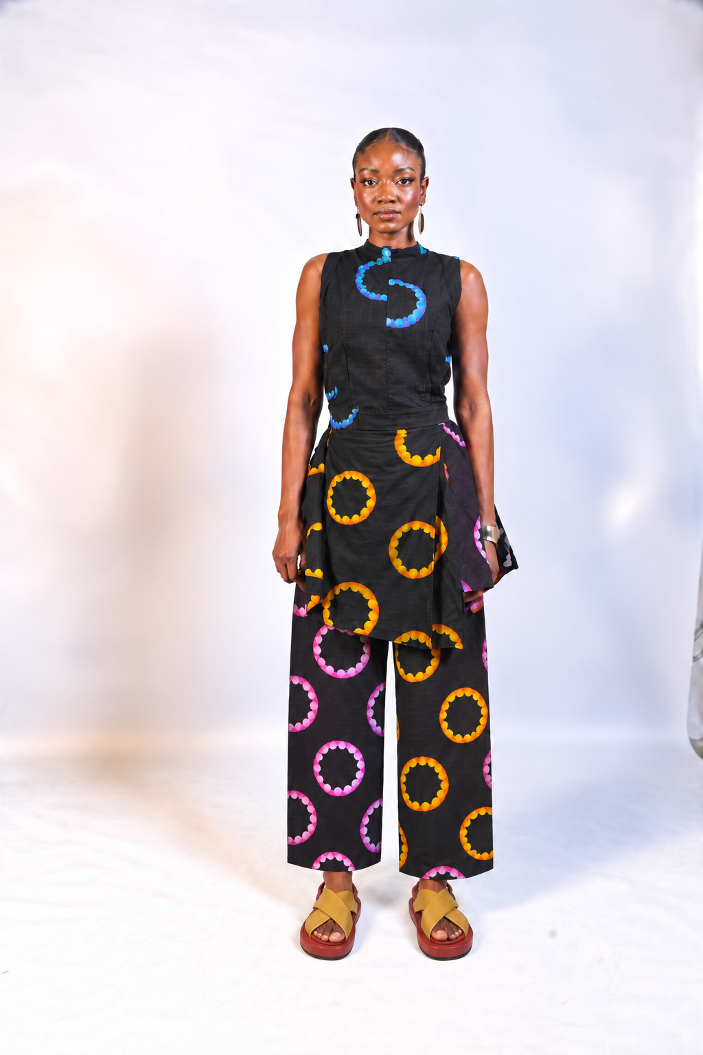 BLACK DOTTED PRINT MULTICOLOURED PANTS